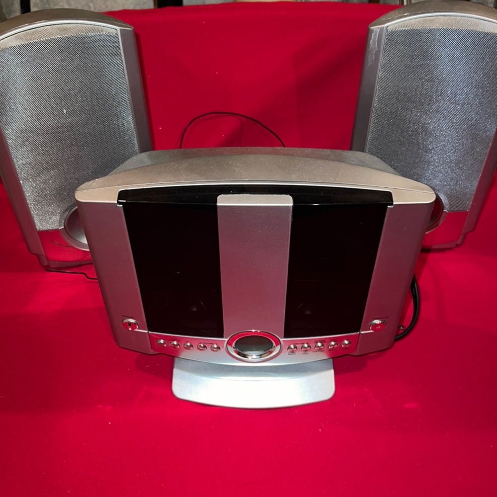 Durabrand radio/CD player